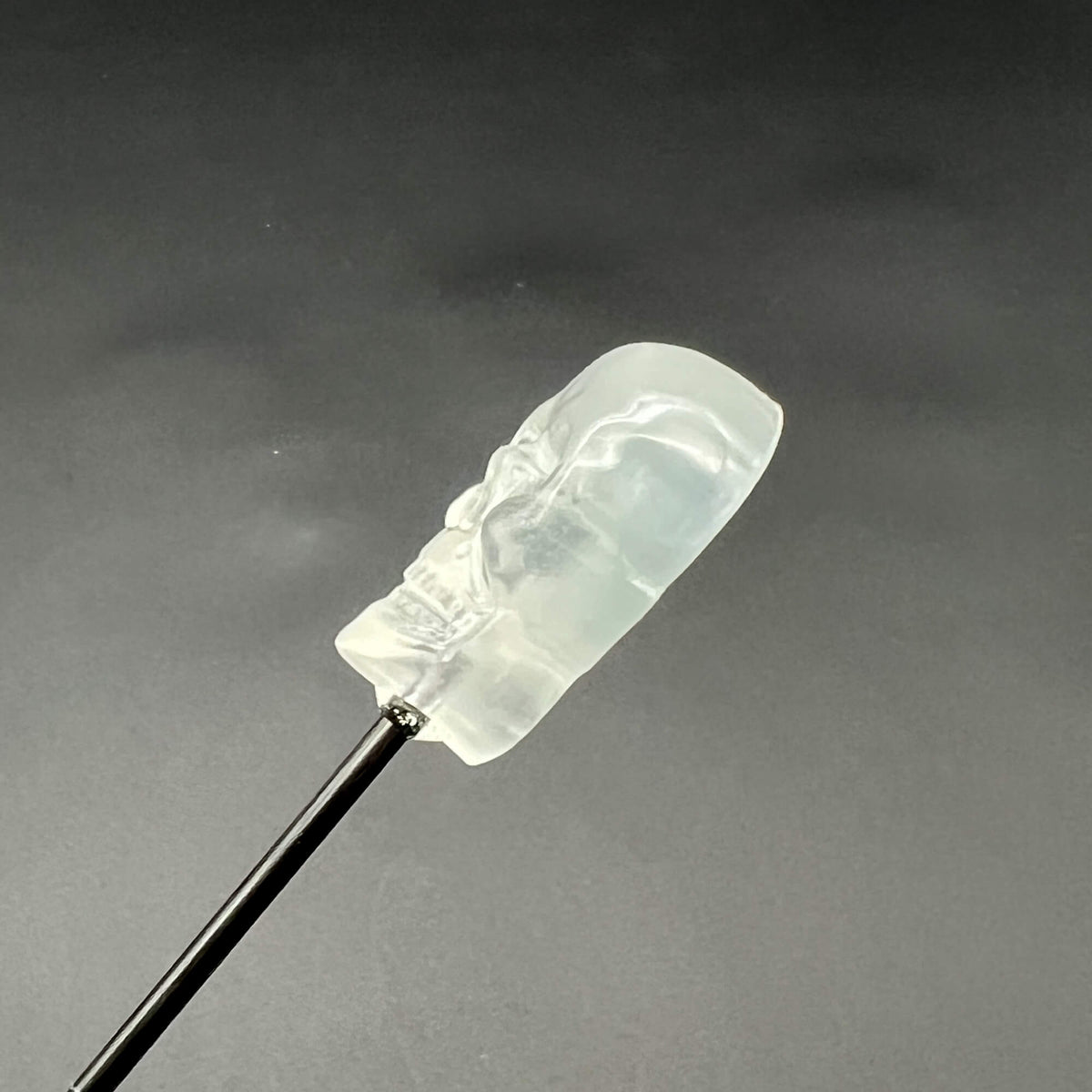 Side view of clear skull tip