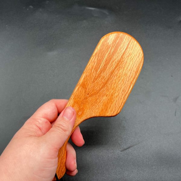 Close up view of the paddle area of the white oak pocket paddle