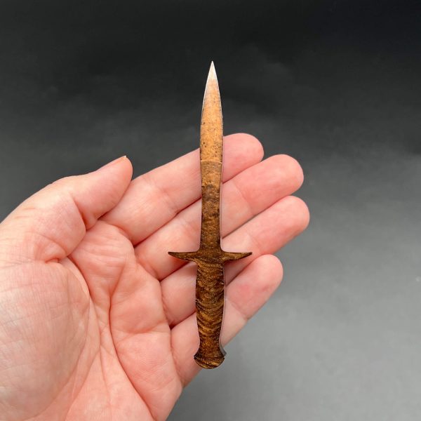 Bronze brown resin dagger