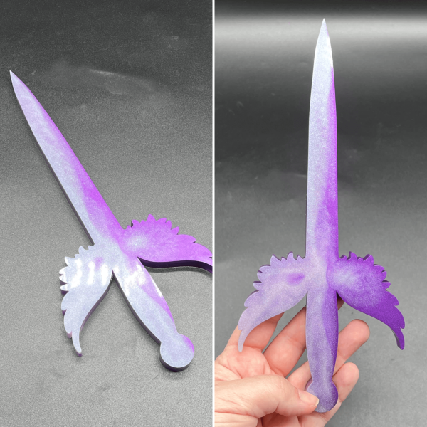 Purple and white resin poignard dagger